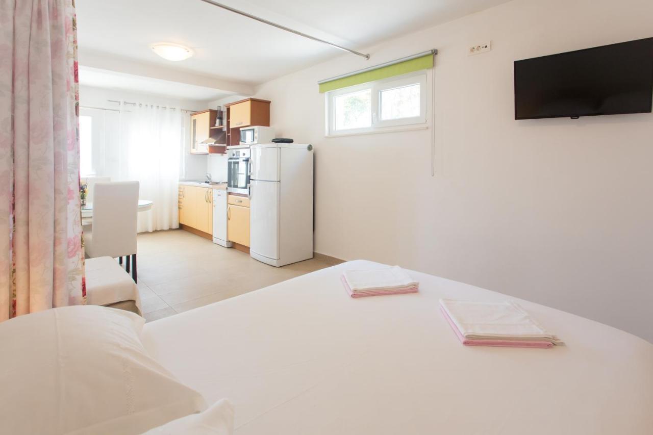 Apartments Bandic - 30 Meters To The Beach تروغير المظهر الخارجي الصورة