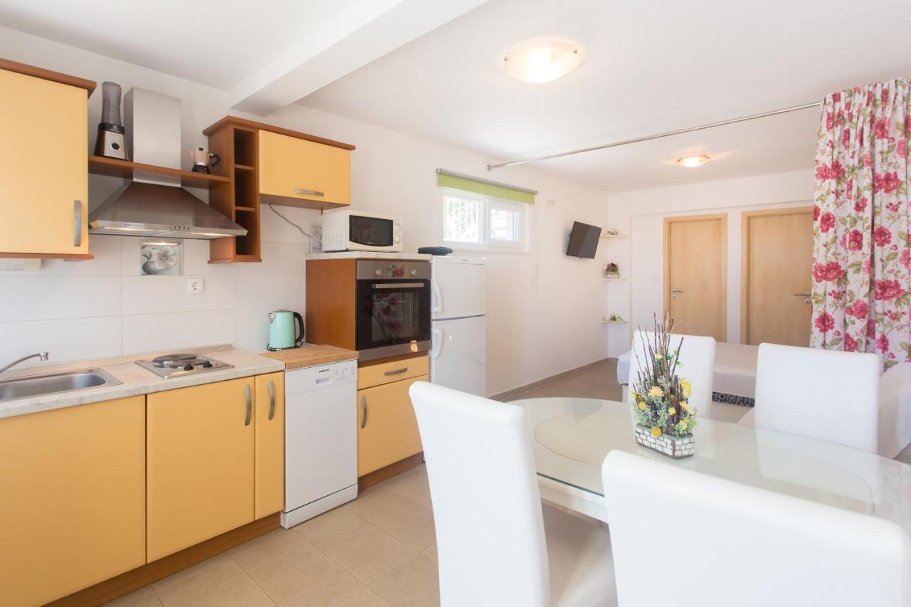 Apartments Bandic - 30 Meters To The Beach تروغير المظهر الخارجي الصورة